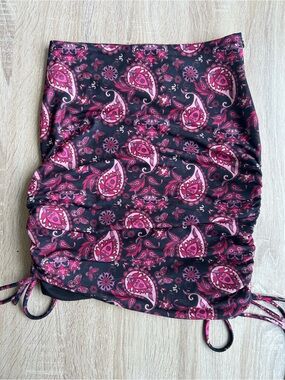 Tiger Mist Women’s Pink Paisley Skirt S Small Ruching Tie Side REVOLVE